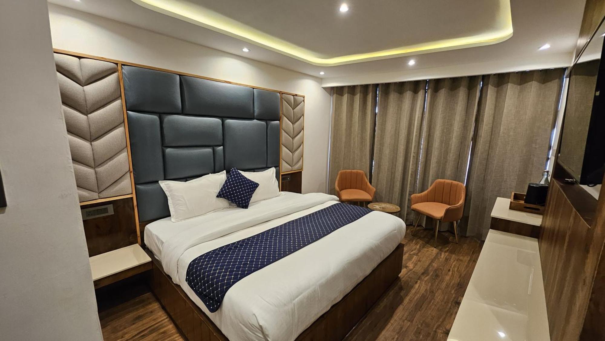 Mountain Zest- Simla Royale Near Mall Road Free Pickup From Railway Station Simla المظهر الخارجي الصورة