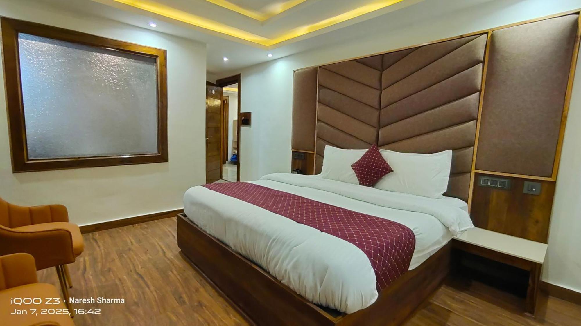 Mountain Zest- Simla Royale Near Mall Road Free Pickup From Railway Station Simla المظهر الخارجي الصورة